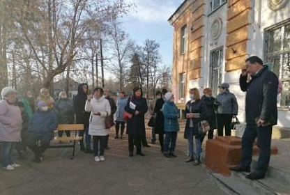 Ангарчане попросили депутатов Заксобрания посодействовать в сохранении автобусных маршрутов в городе без изменений